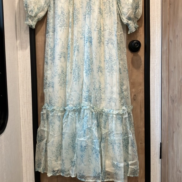 New Skirt Society dress never worn - Picture 2 of 4